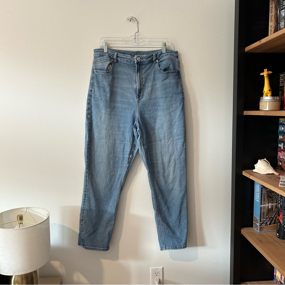 American Eagle AEO curvy mom jean